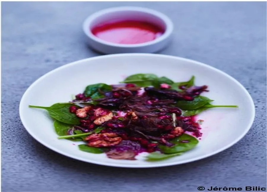 Salade de canard aux dattes et aux noix