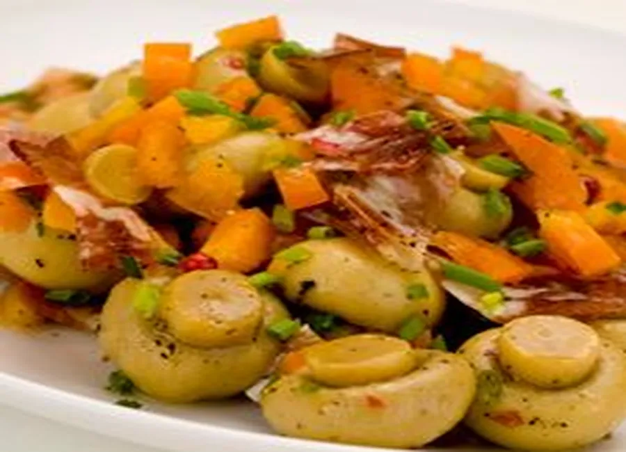 Salade de champignons marinés au prosciutto