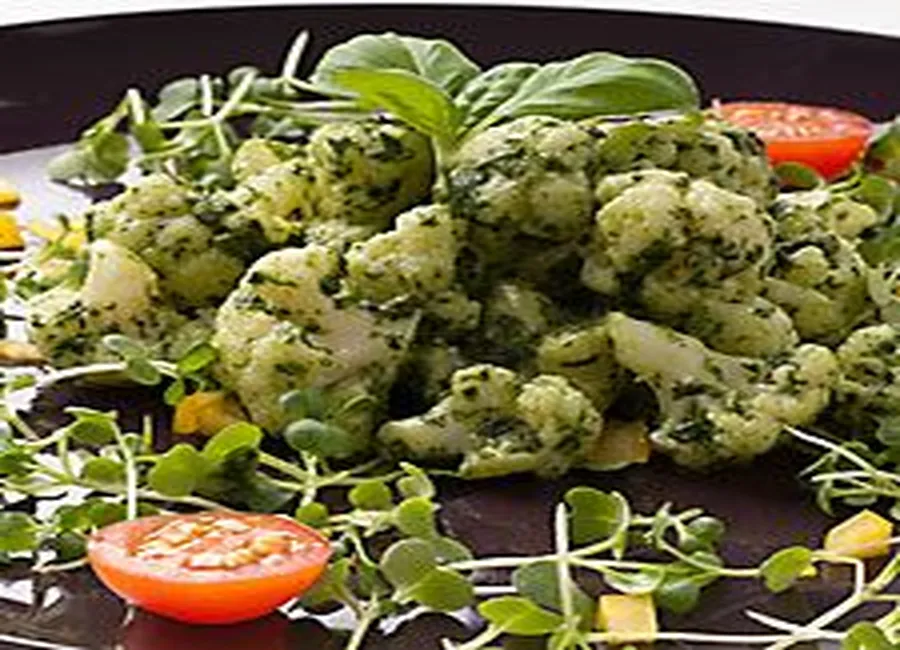 Salade de chou-fleur au pesto