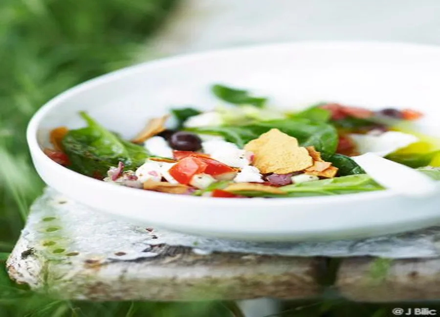 Salade de feta à la grecque
