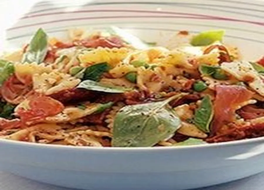 Salade de pâtes style delicatessen