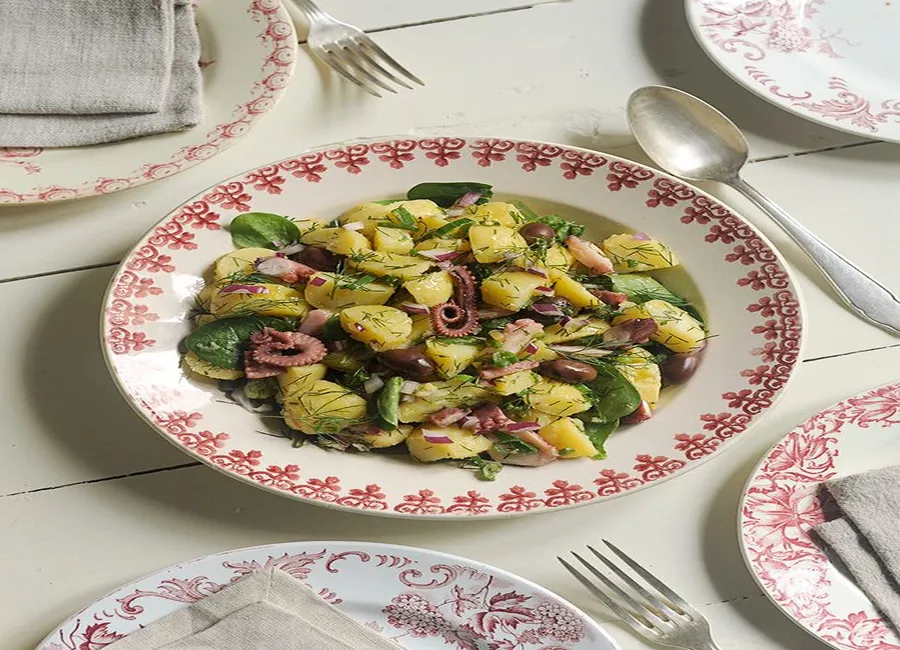 Salade de pommes de terre et poulpe des cyclades
