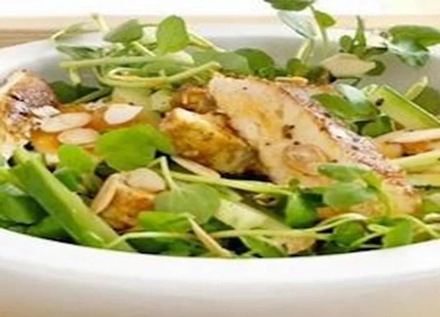 Salade de poulet croquante