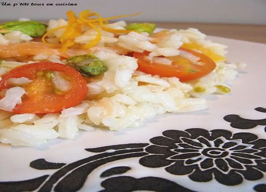 Salade de riz au saumon et pistaches, vinaigrette aux agrumes