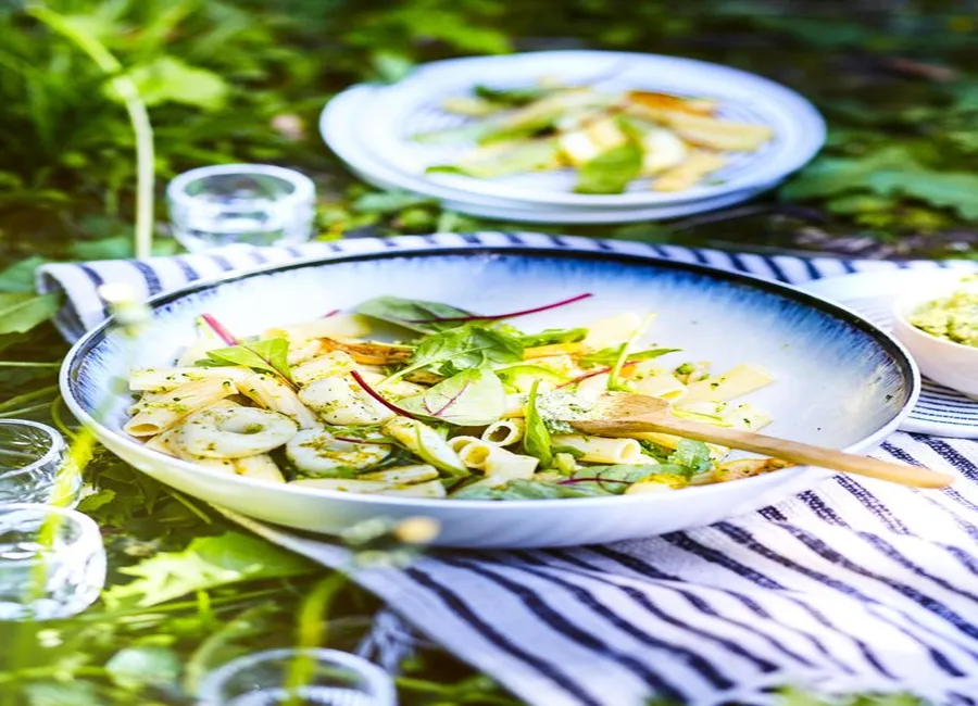 Salade italienne calamar basilic
