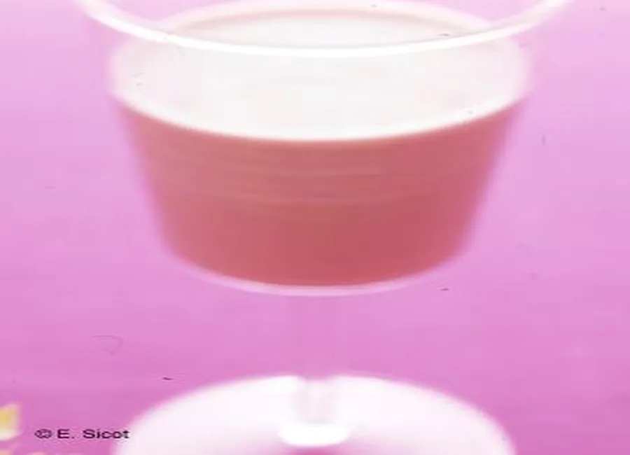 Smoothie fraise-tofu à la menthe