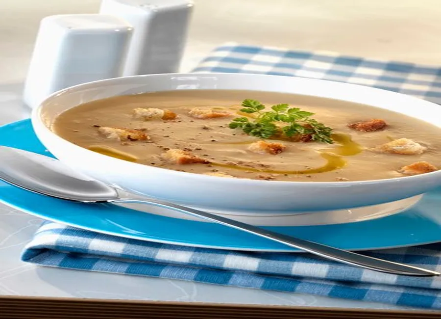 Soupe aux haricots noirs et tomates