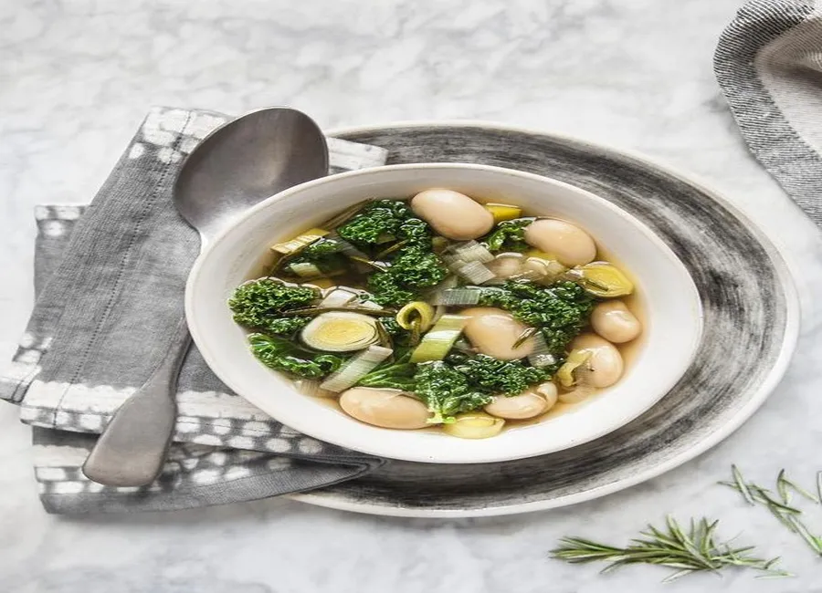 Soupe chou kale et haricots tarbais