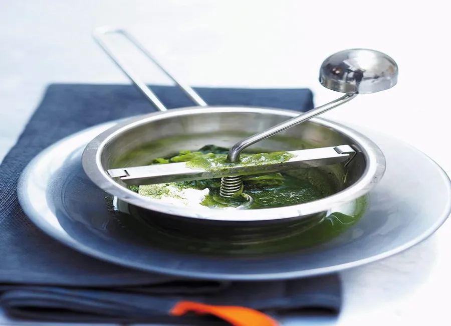 Soupe de céleri et châtaignes
