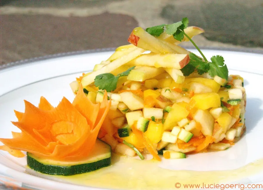 Tartare multicolore à l'émulsion de pomme