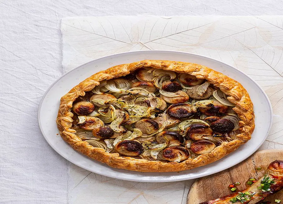 Tarte au boudin blanc, aux oignons et à la figue