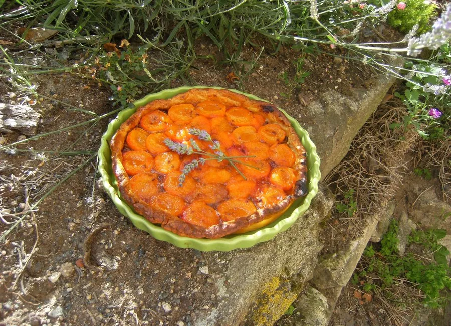 Tarte aux abricots à la lavande