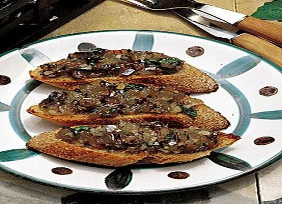 Tartine grillée à l'anchois frais