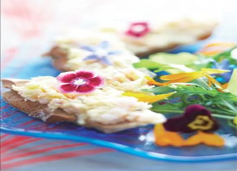 Tartines au beurre d'oeillet