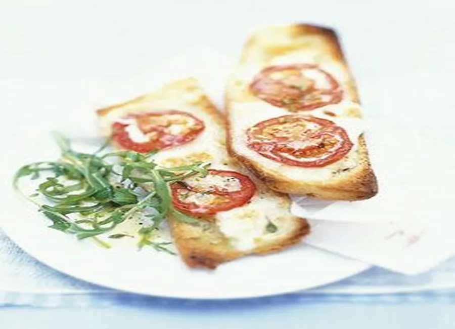 Tartines au chèvre et aux tomates