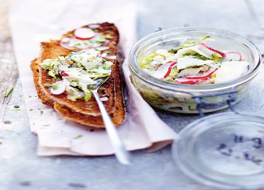 Tartines au fromage blanc aux légumes