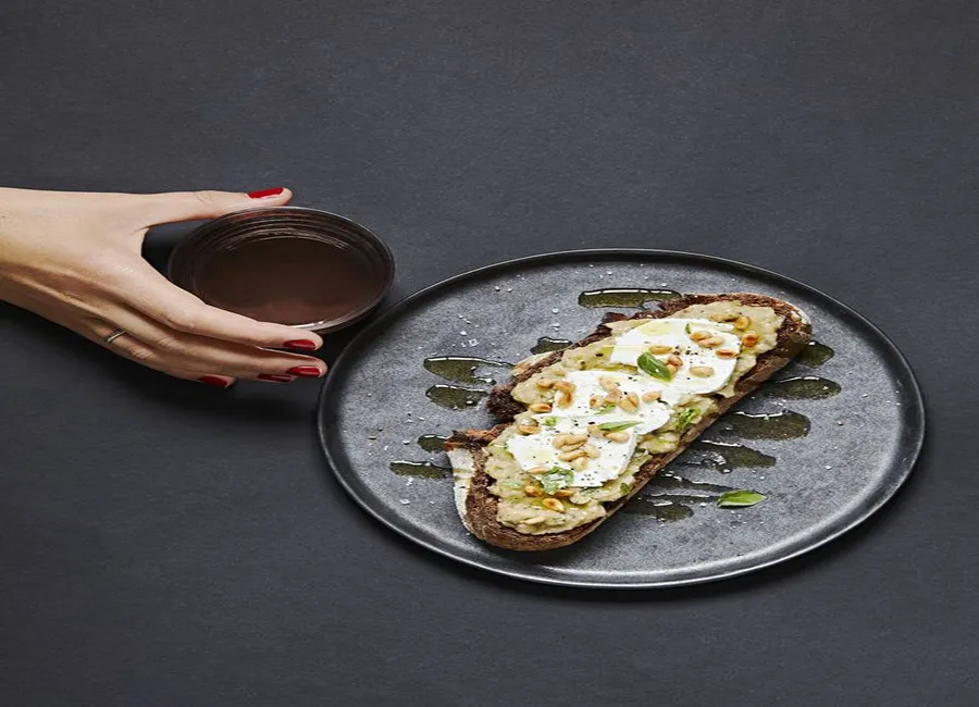 Tartines de chèvre et crème d'aubergine