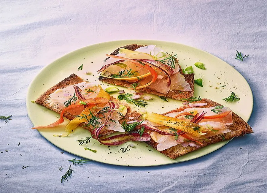 Tartines de poisson blanc en gravlax