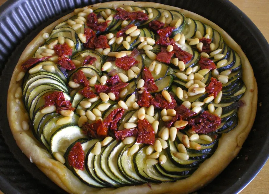Tatin de courgettes et pignons de pin