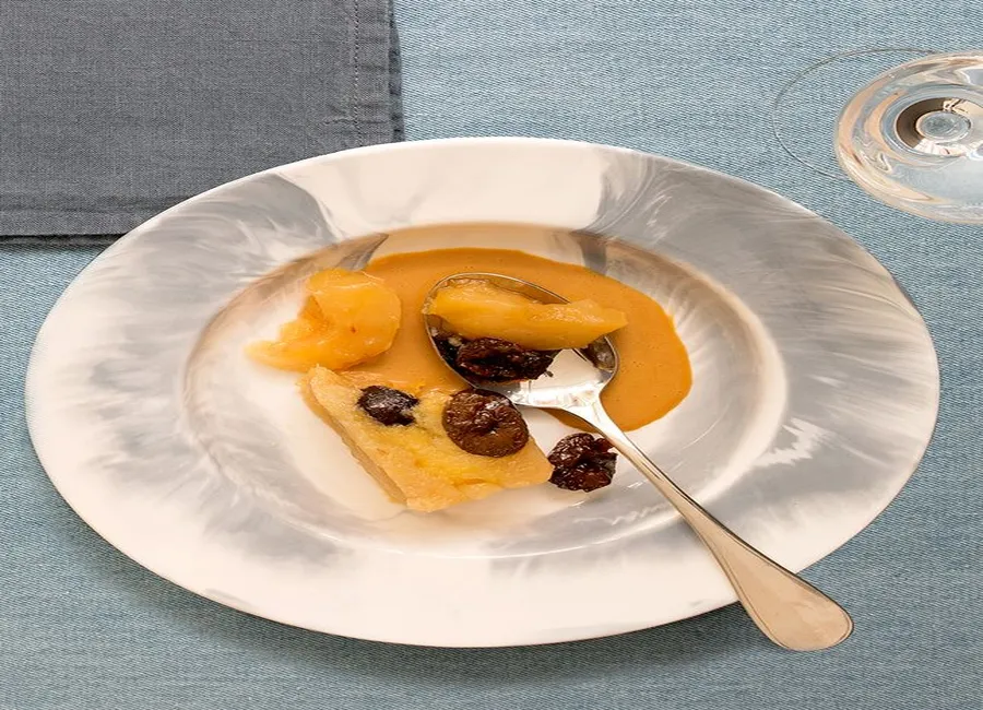 Terrine de pommes et pruneaux, sauce caramel de françoise mutel