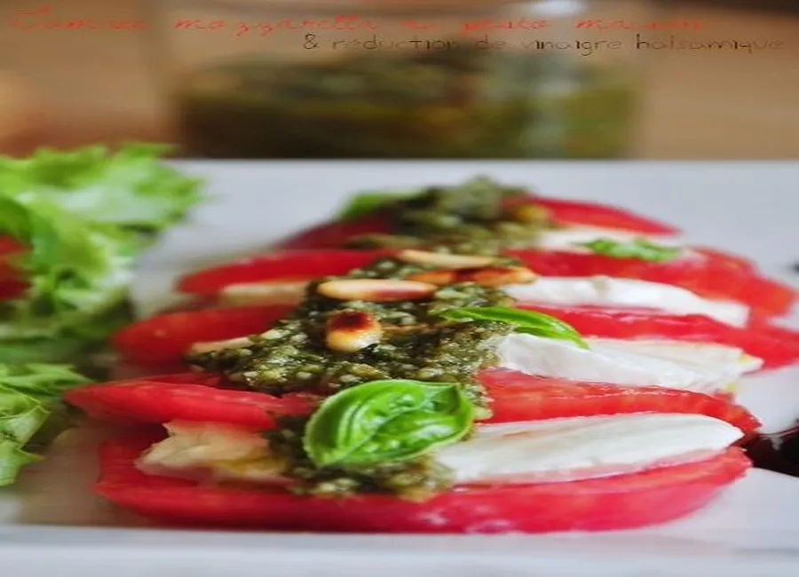 Tomate mozzarella au pesto