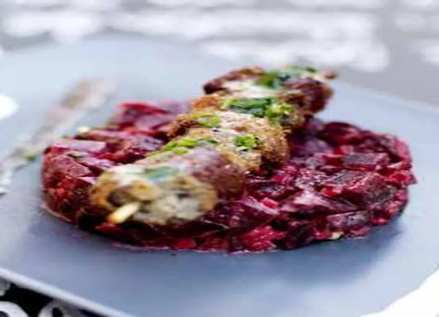 Brochettes de petit-gris et rémoulade de betterave