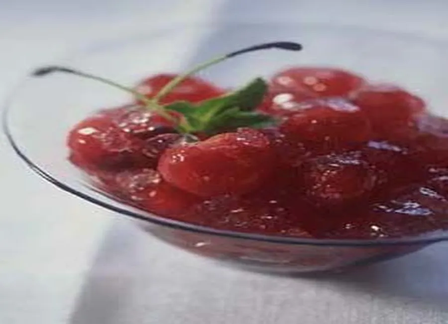 Cerises en gelée légère