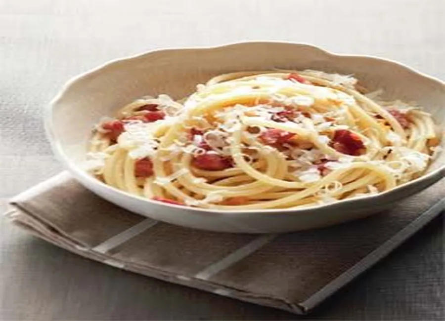 Pâtes aux lardons et au pecorino