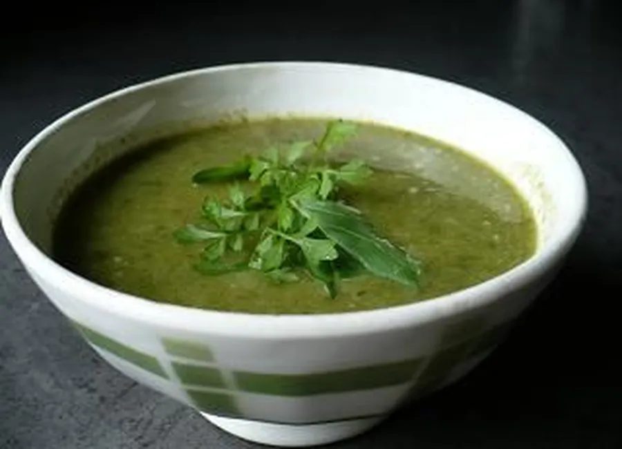 Soupe à la roquette et au cresson alénois