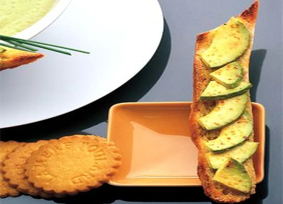 Tartines de ficelle à l'avocat