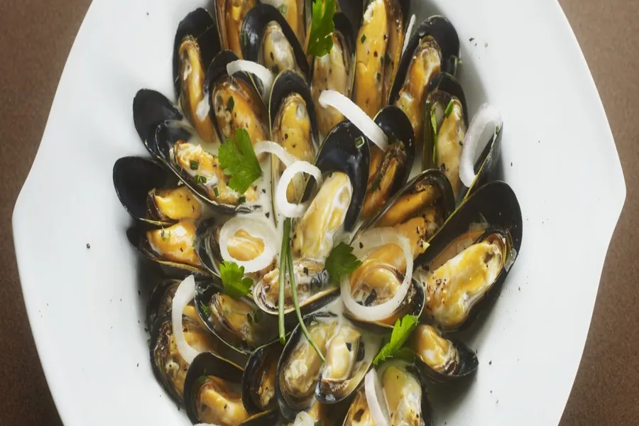 Moules en crème acidulée