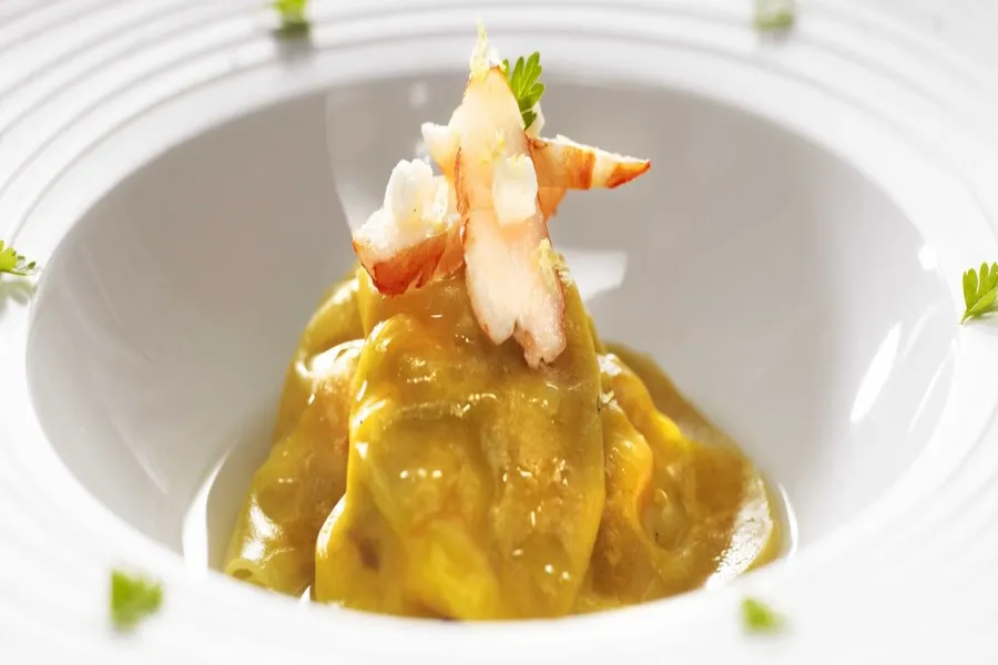 Ravioles végétales de crevettes et main de bouddha