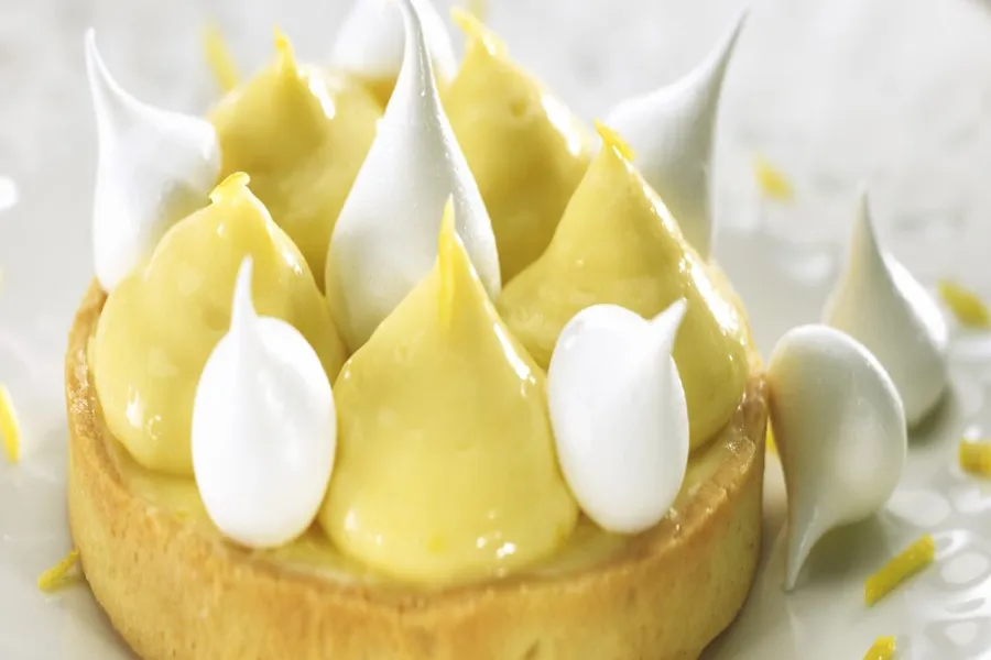 Tarte au citron jaune, meringue suisse