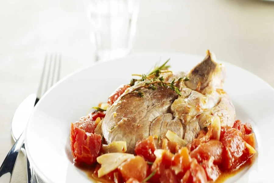 Tranche de gigot à la tomate