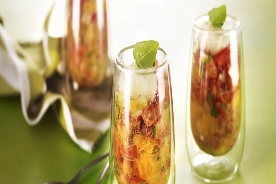 Verrines de tartare de tomates