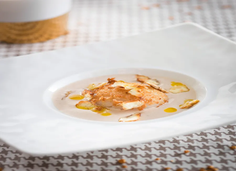 Saint-jacques en friture de noisette