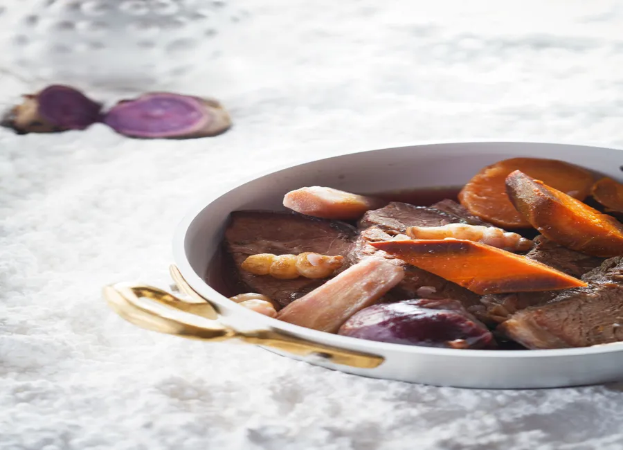 Pot au feu aux légumes oubliés