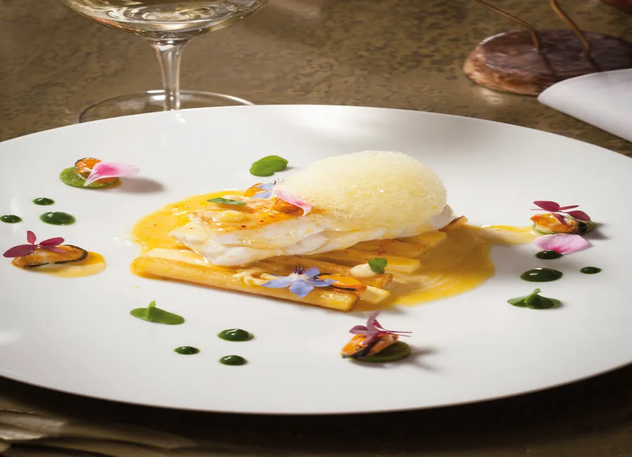 Turbot, moules & safran pomme boulangère