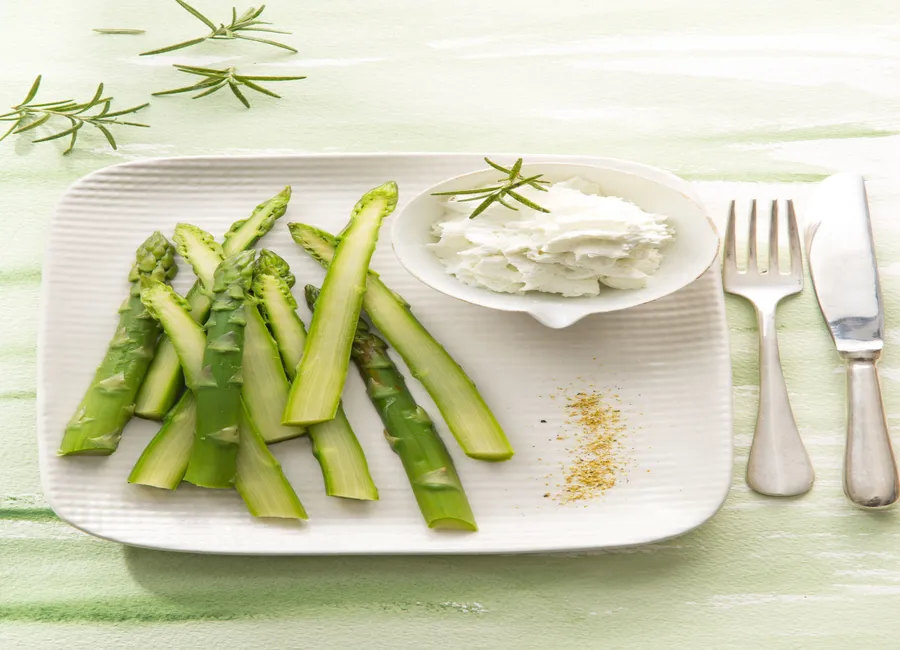 Asperges mousse au roquefort