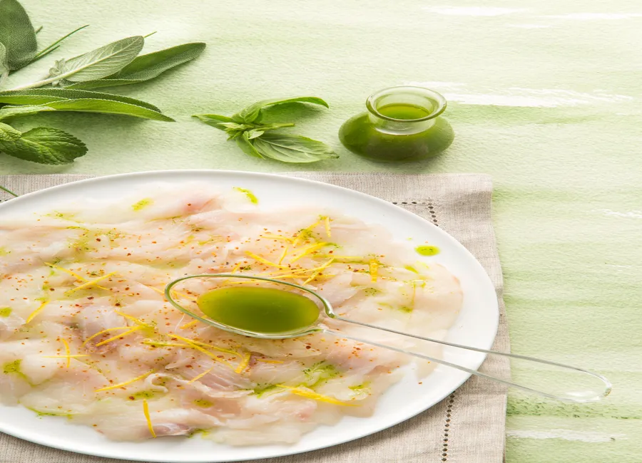 Carpaccio de bar, huile verte