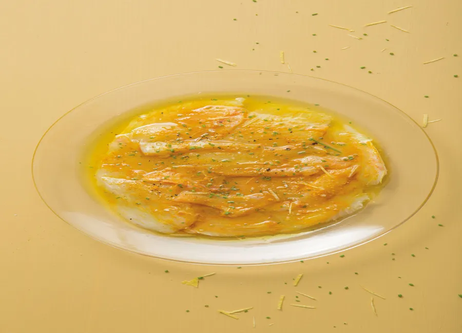 Carpaccio de daurade marinée au curcuma