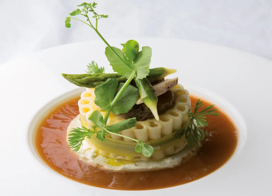 Charlotte de zita aux ris de veau rôti et morilles