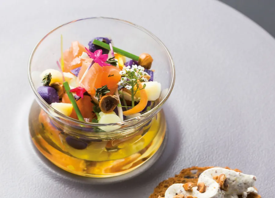 Gravlax de saumon façon hareng pomme à l’huile