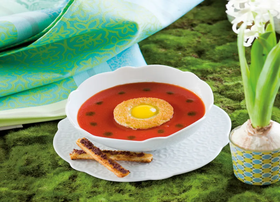 Gaspacho de légumes frais, lunette d’œuf de caille