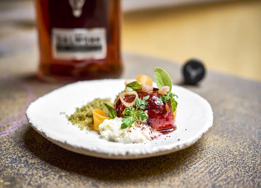 Tomate confite, feuille de figuier et whisky the dalmore