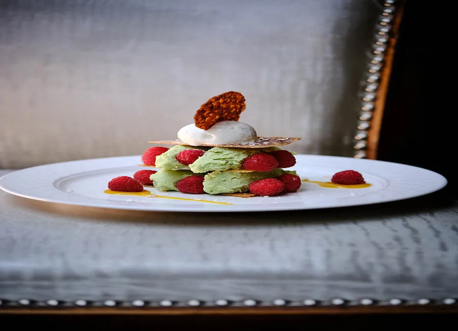 Millefeuilles de framboises, mousse « galak »