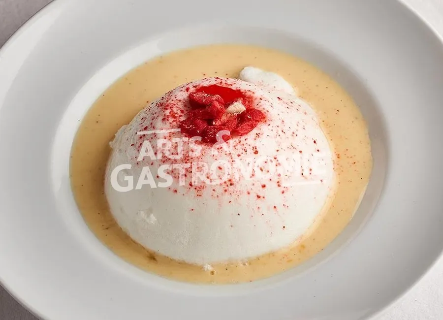 L’île flottante à la praline de saint-genix