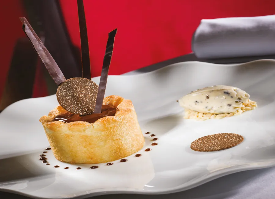 Charlotte poire chocolat & glace à la truffe