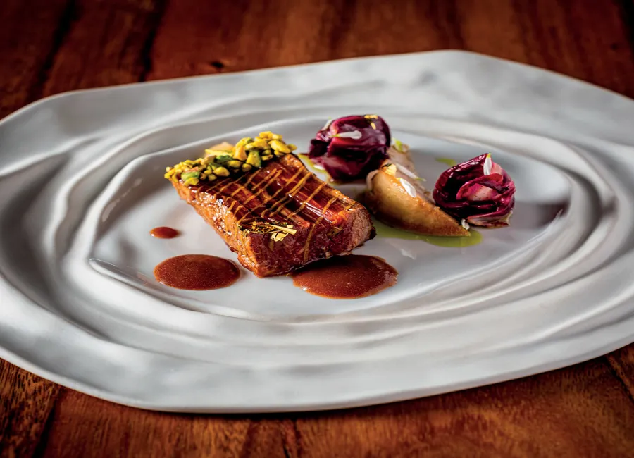 Bœuf, poire, pistache et trévise