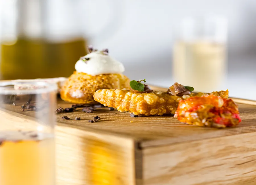Boîte à mignardises et infusion glacée